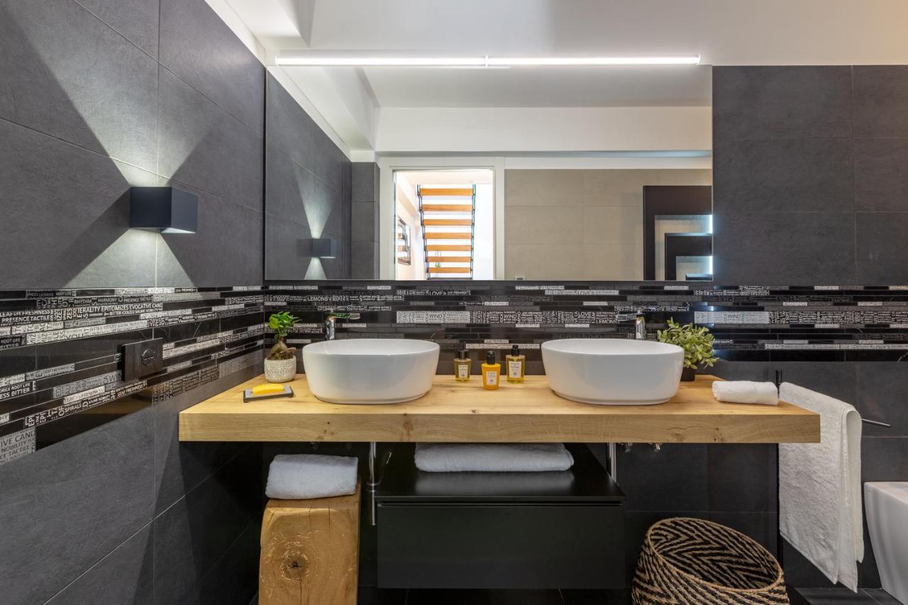 Qui Vicino Boutique Rooms And Suites Trapani Exterior photo